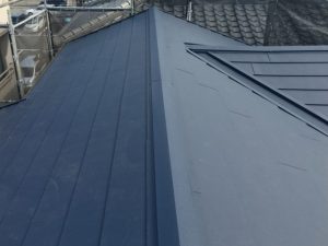 スーパーガルテクトに葺き替えた屋根